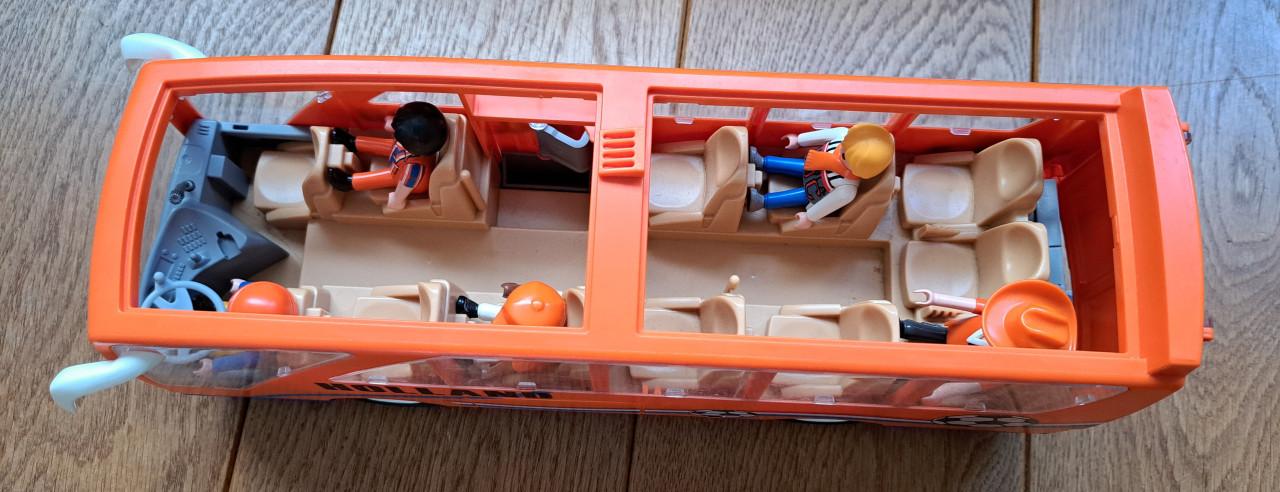 PLAYMOBIL HOLLAND VOETBALBUS ORANJE - 5025