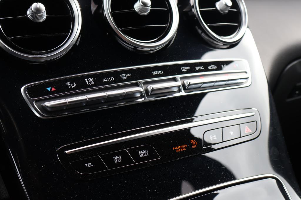 Mercedes-Benz Glc 200 4matic business solution amg l mbux l camera l distro