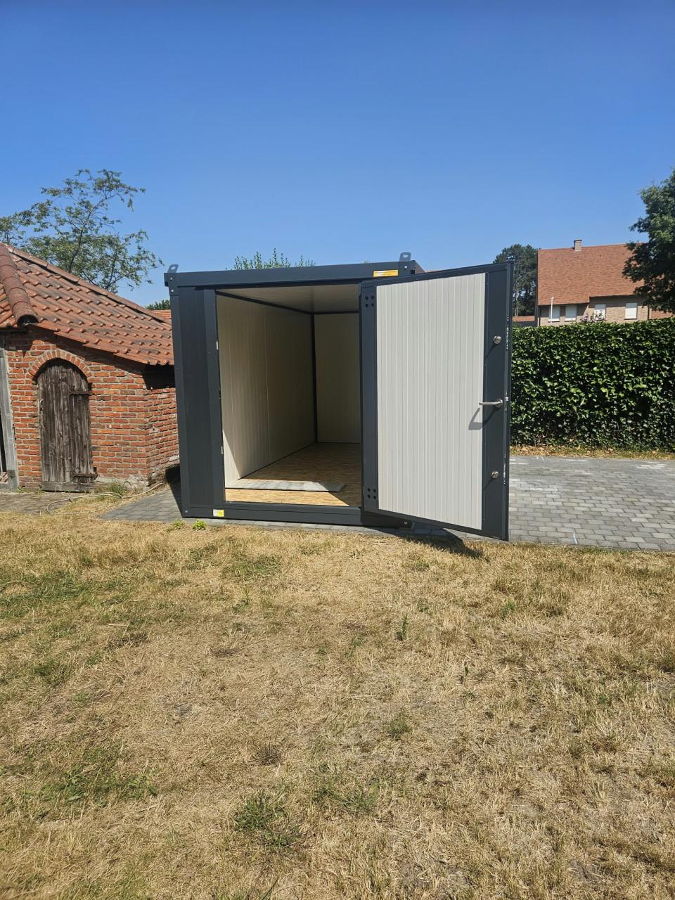 GEISOLEERDE OPSLAGCONTAINER
