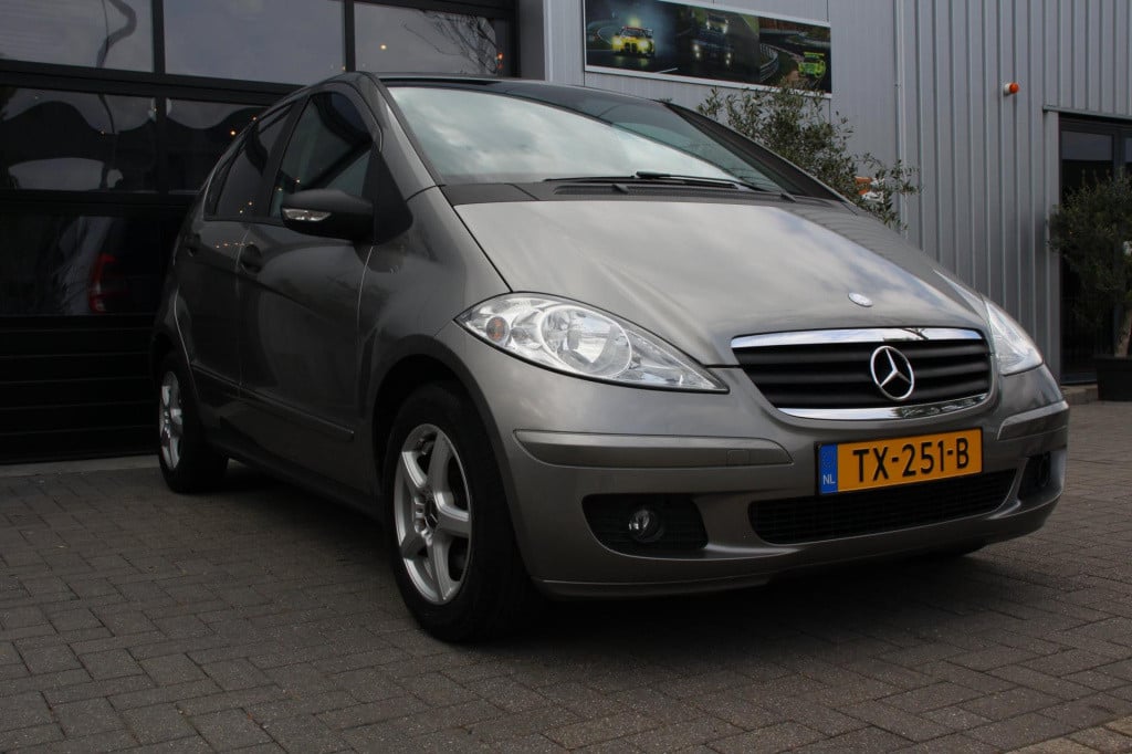 Mercedes-Benz A-Klasse 150 classic - stoelverwaming - panoramadak - navi - 