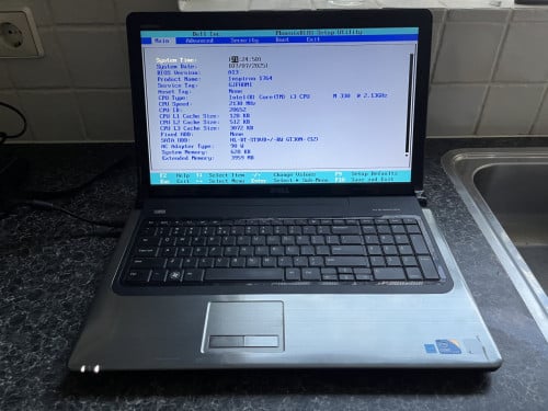 Dell Inspiron 1764 i3-330M 4Gb 17,3" met tas  [voor een zak bolussen]