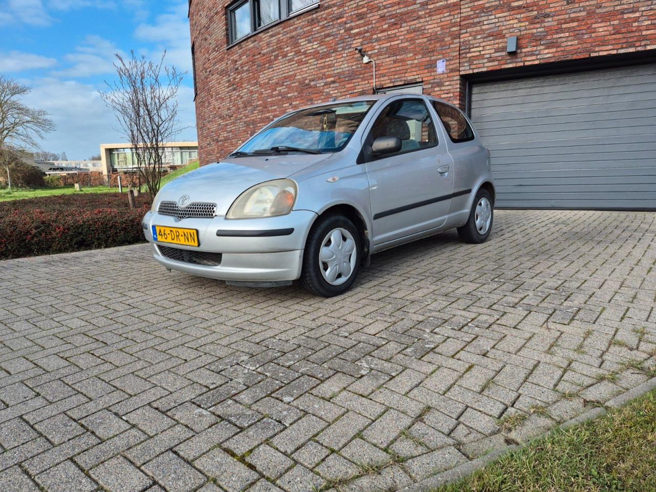 Toyota Yaris 1.0 Bouwjaar 1999 zuinig en betrouwbaar