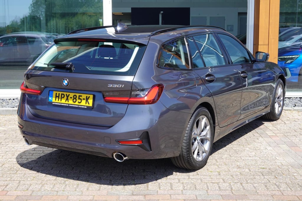 BMW 3-serie touring 330i business edition plus