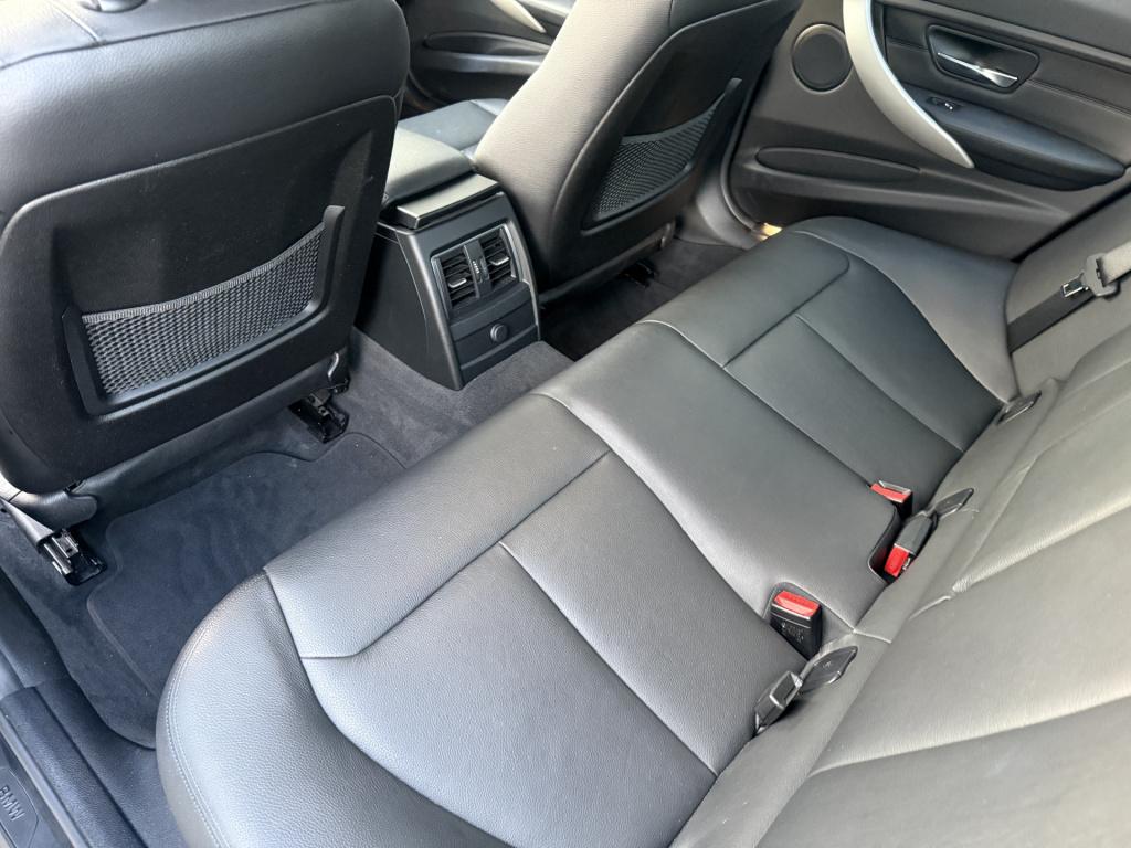 BMW 3-serie 320i 184pk sedan executive luxury