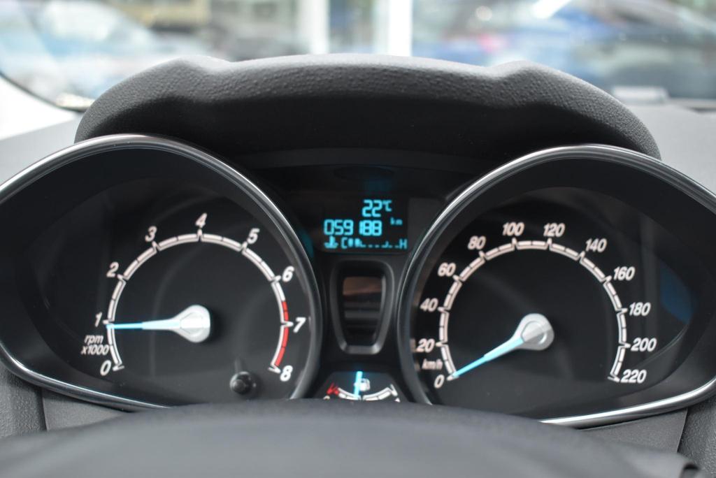 Ford Fiesta 1.0 ecoboost titanium | climate control | cruise control | trek