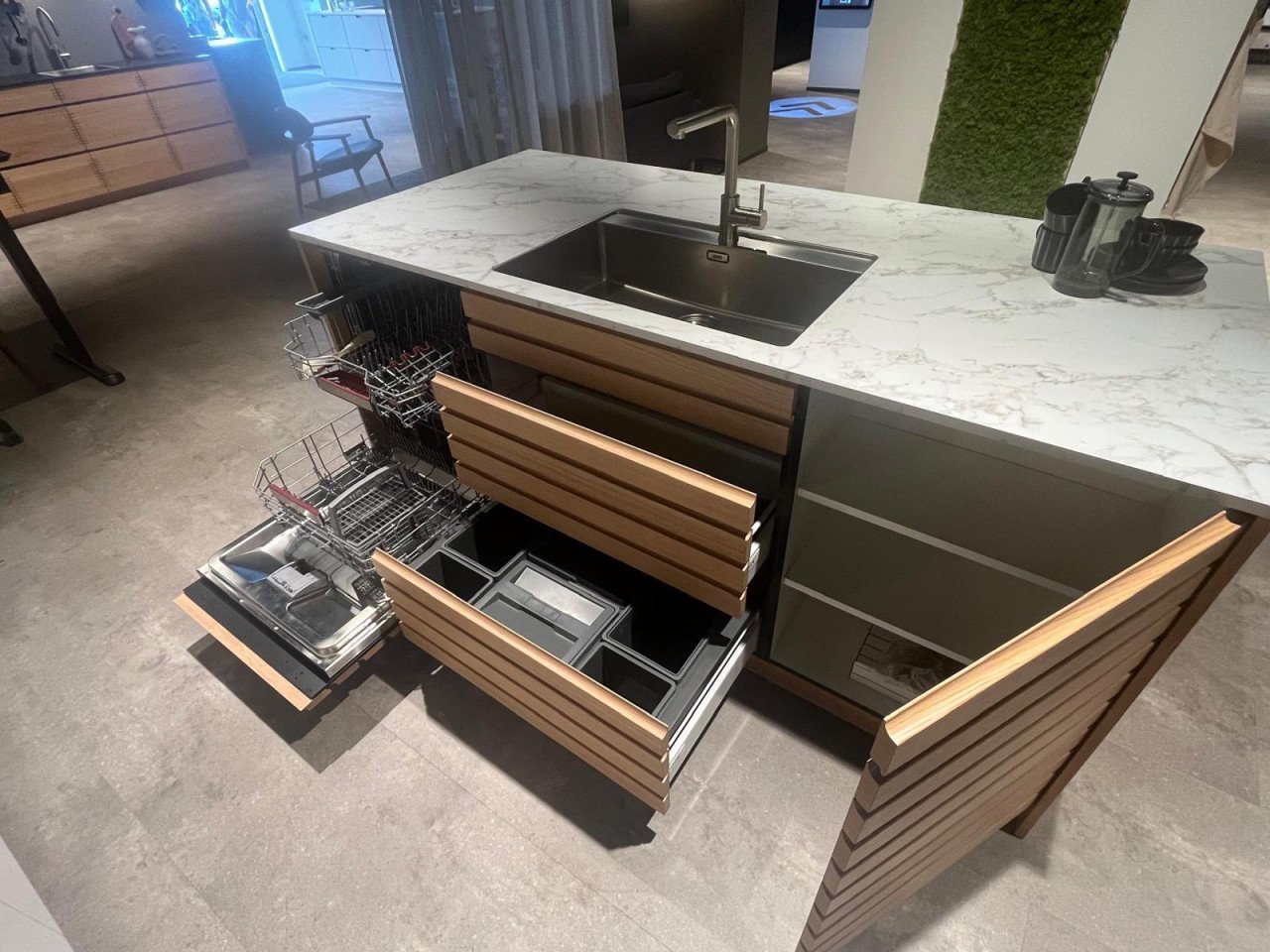 EILANDKEUKEN KVIK VEDA white icm CIMA light oak
