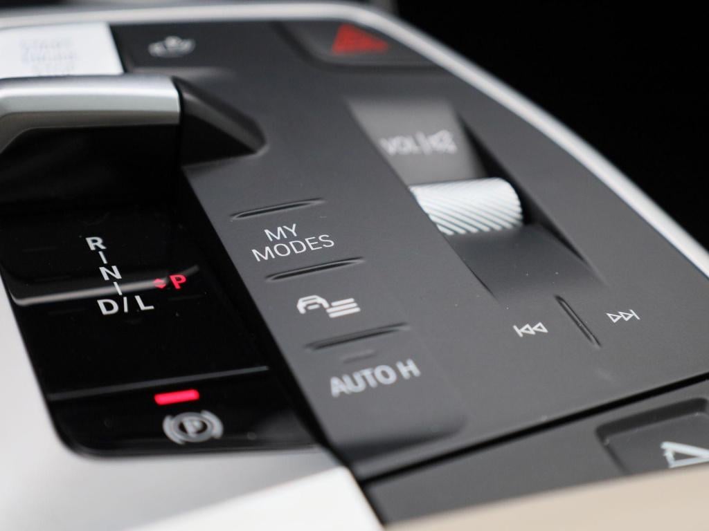 BMW X1 xdrive25e | automaat | leder | panorama dak | stoel verwarming | vir