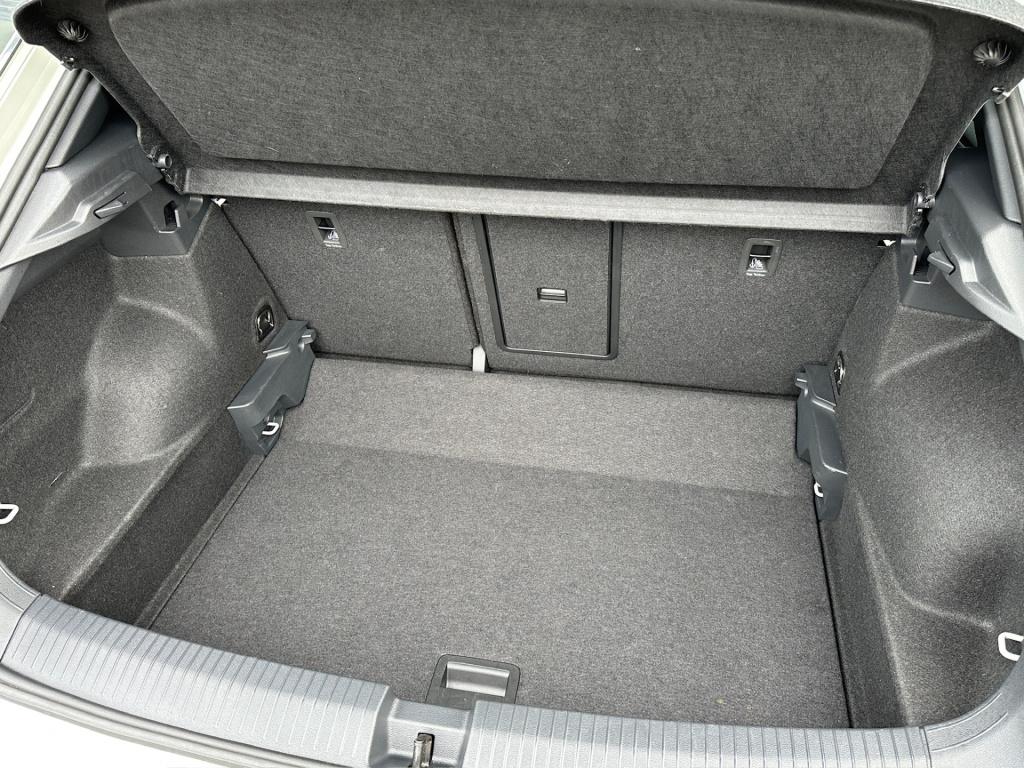 Volkswagen T-roc 1.5 tsi 150pk dsg r-line | camera | keyless | elek. achter