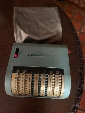 Te koop; vintage calculator telmachine rekenmachine winkel antiek