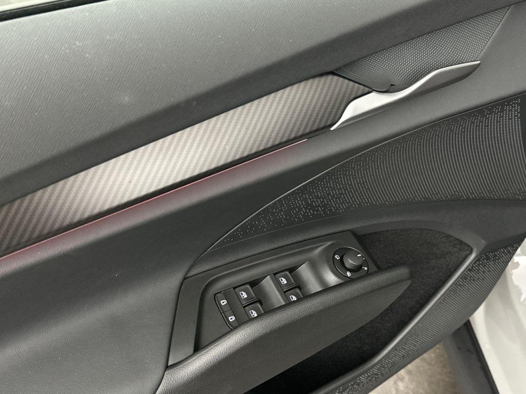 Skoda Onbekend sportline elektromotor 150 kw / 204 pk suv elektri