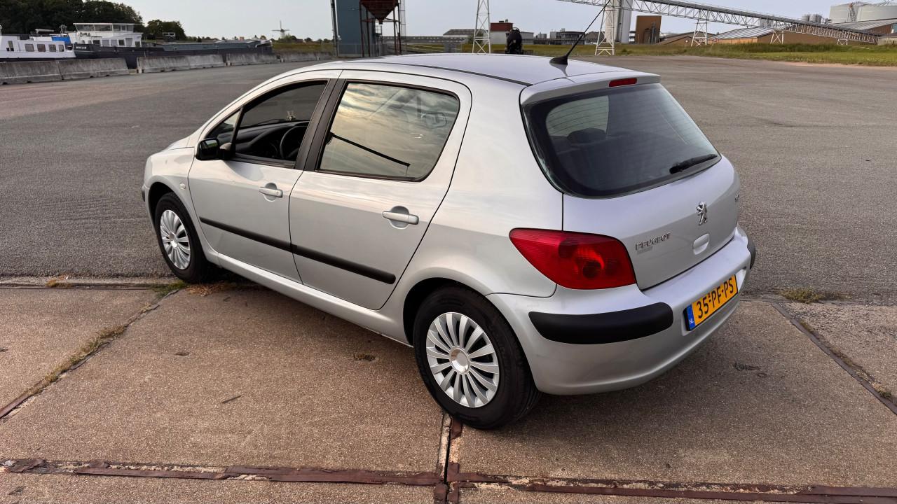 Peugeot 307