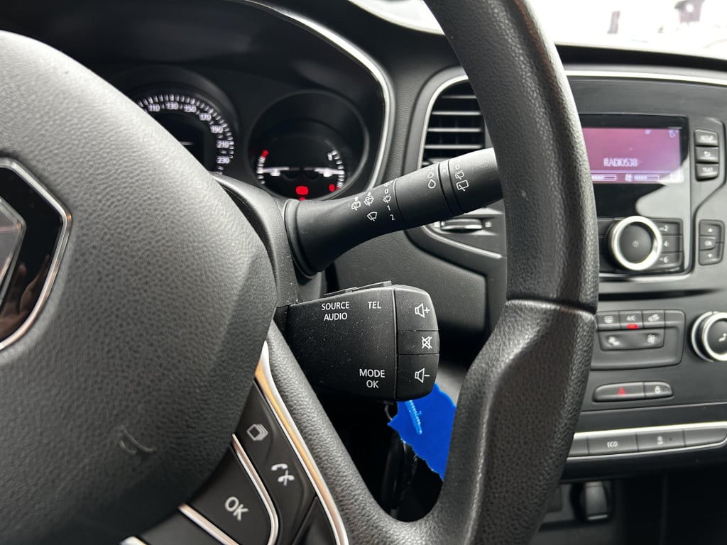 Renault Megane 1.2 tce life | leuke eerste auto! | cruise control | airco |