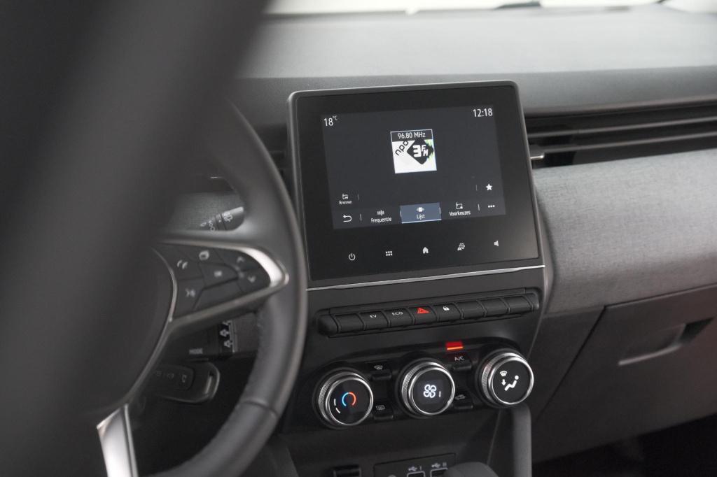 Renault Clio 1.6 e-tech full hybrid 145 evolution holland edition | apple c