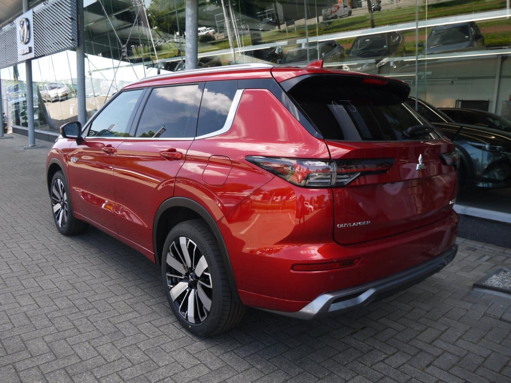 Mitsubishi Outlander 2.4 phev instyle