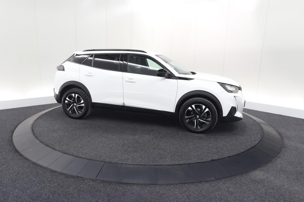 Peugeot 2008 puretech 130 eat8 allure | parkeersensoren | navigatie | apple
