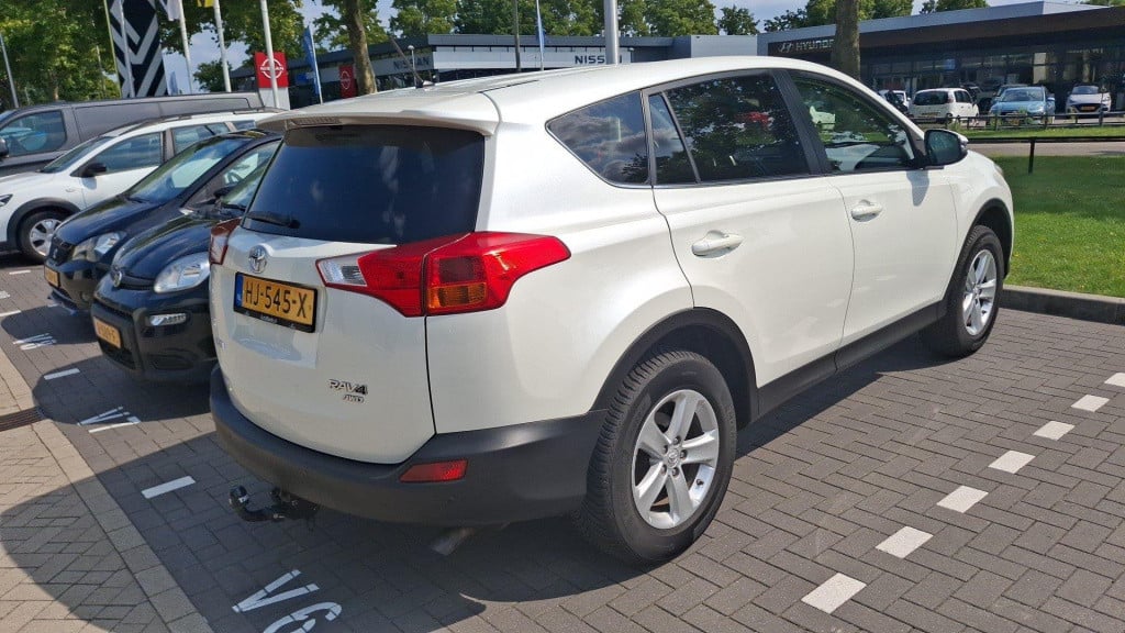 Toyota Rav4 2.0 aspiration 4wd | nieuw binnen | eerste eigenaar | 2.000 kil