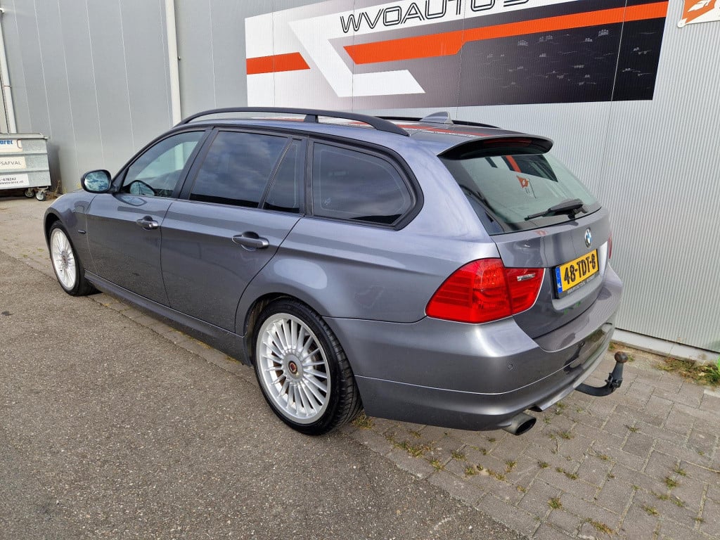 BMW 3-serie touring 320i high executive