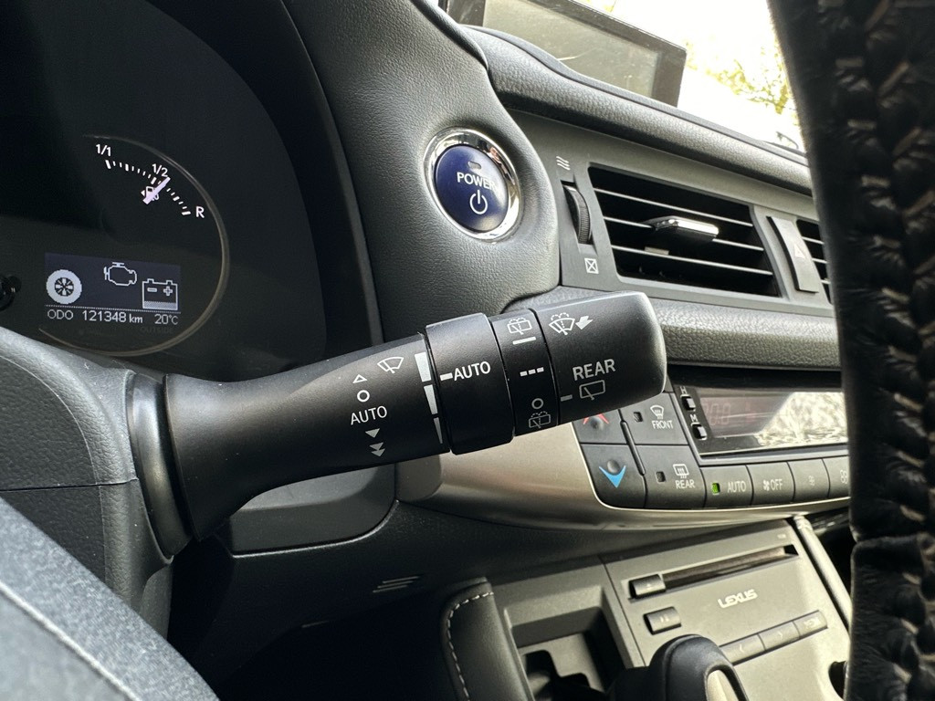 Lexus Ct 200h 25th edition