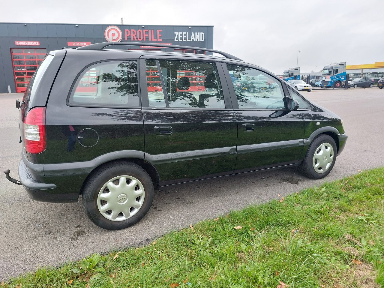 Opel zafira bj 2003 950 euro