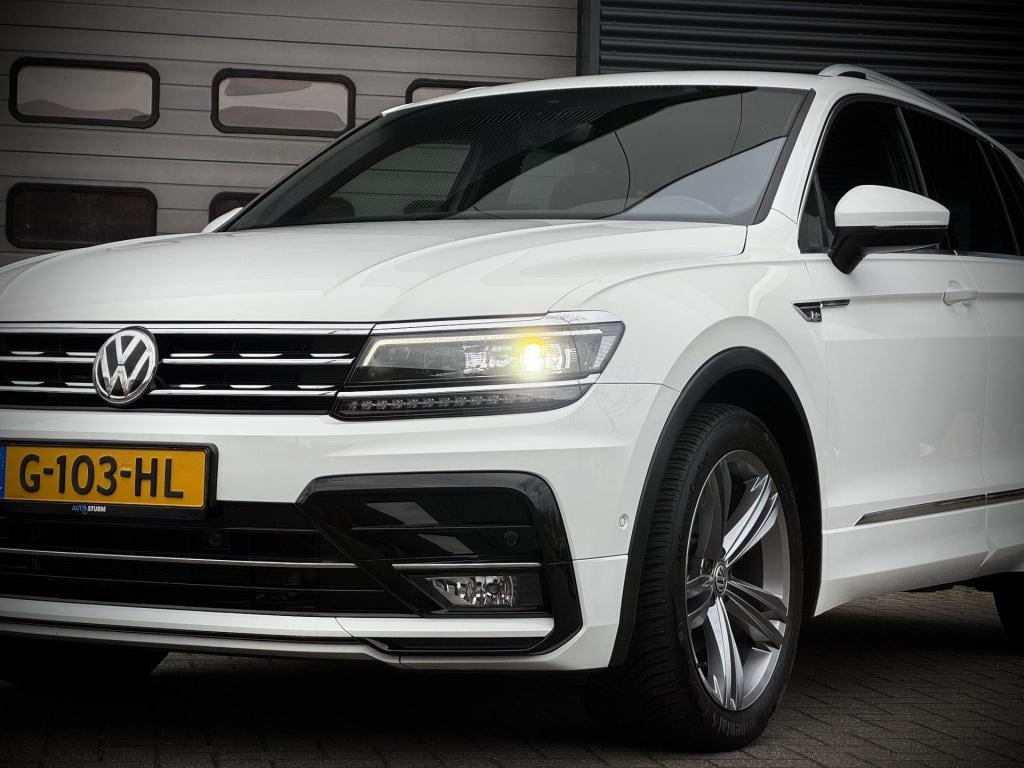 Volkswagen Tiguan 1.5 tsi act highline business r nl-auto, uitklapbare trek