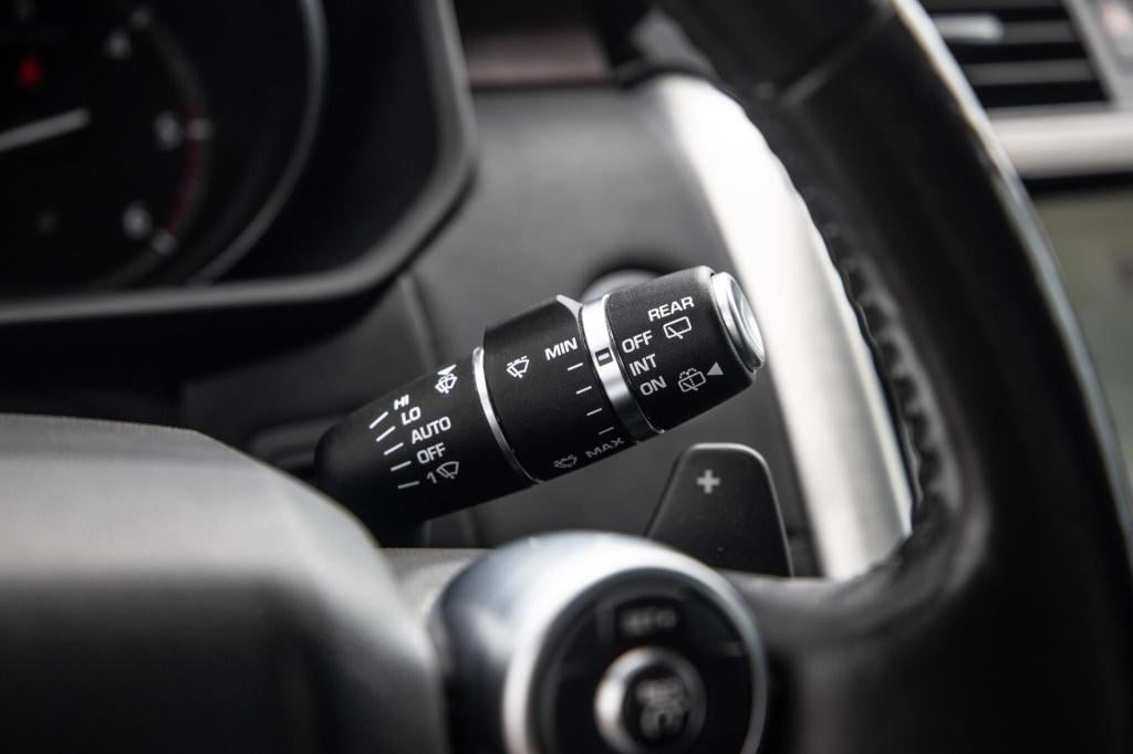 Land Rover Discovery 3.0 td6 hse grijs kenteken / leer / navi / luchtvering