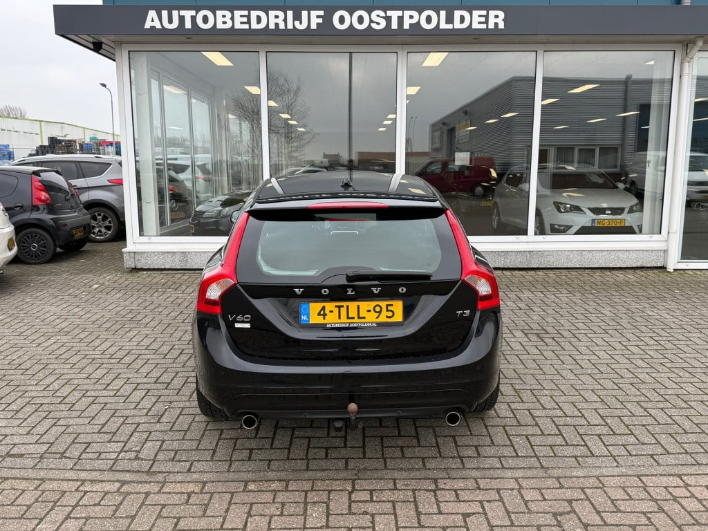 Volvo V60 1.6 t3 momentum