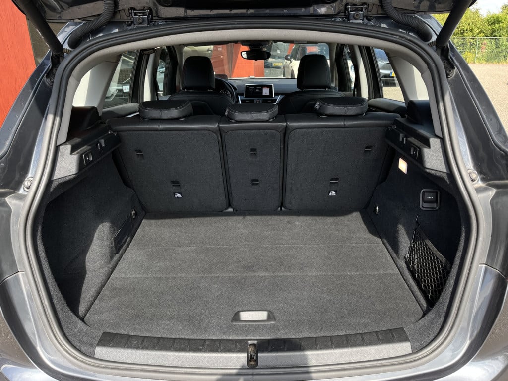 BMW 2-serie active tourer 220i high executive | head-up | navi | camera | l