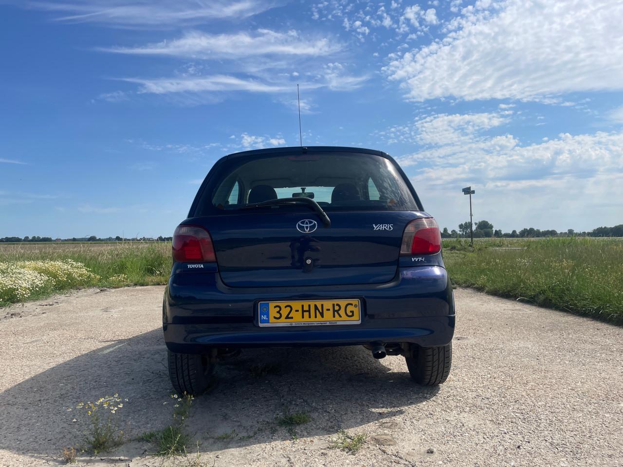 Toyota Yaris 1.0 16V Vvti 3DR 2001 Blauw