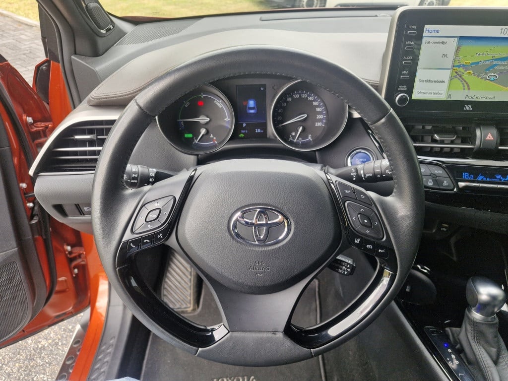 Toyota C-hr 2.0 hybrid launch edition