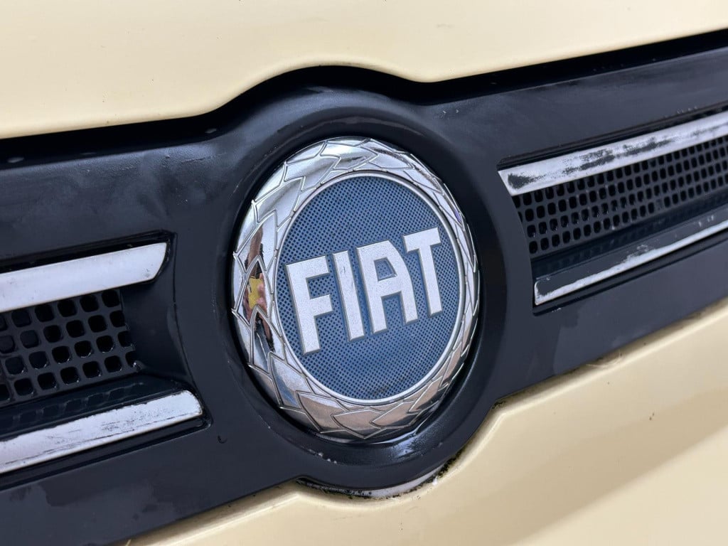 Fiat Panda occasion 1.2 emotion | geel | airco | 5 deurs |