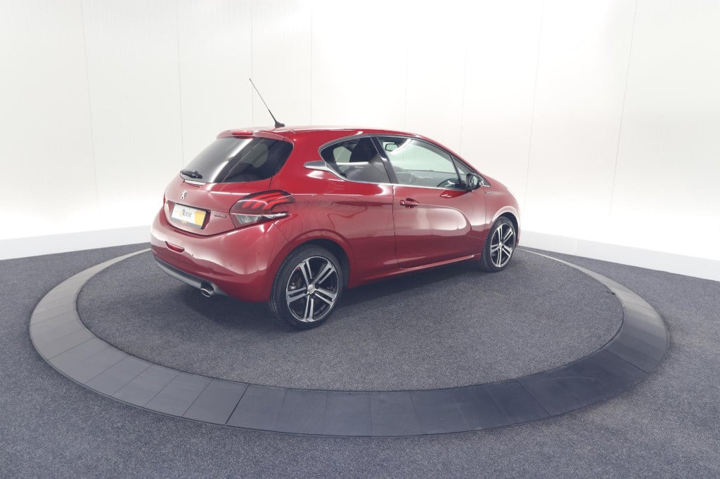 Peugeot 208 puretech 110 gt-line | apple carplay | parkeersensoren | climat