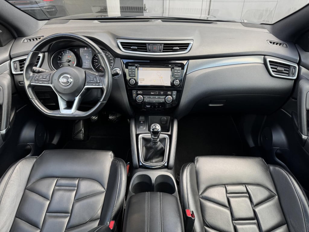 Nissan Qashqai 1.2 tekna + trekhaak, bose audio + nappa leder