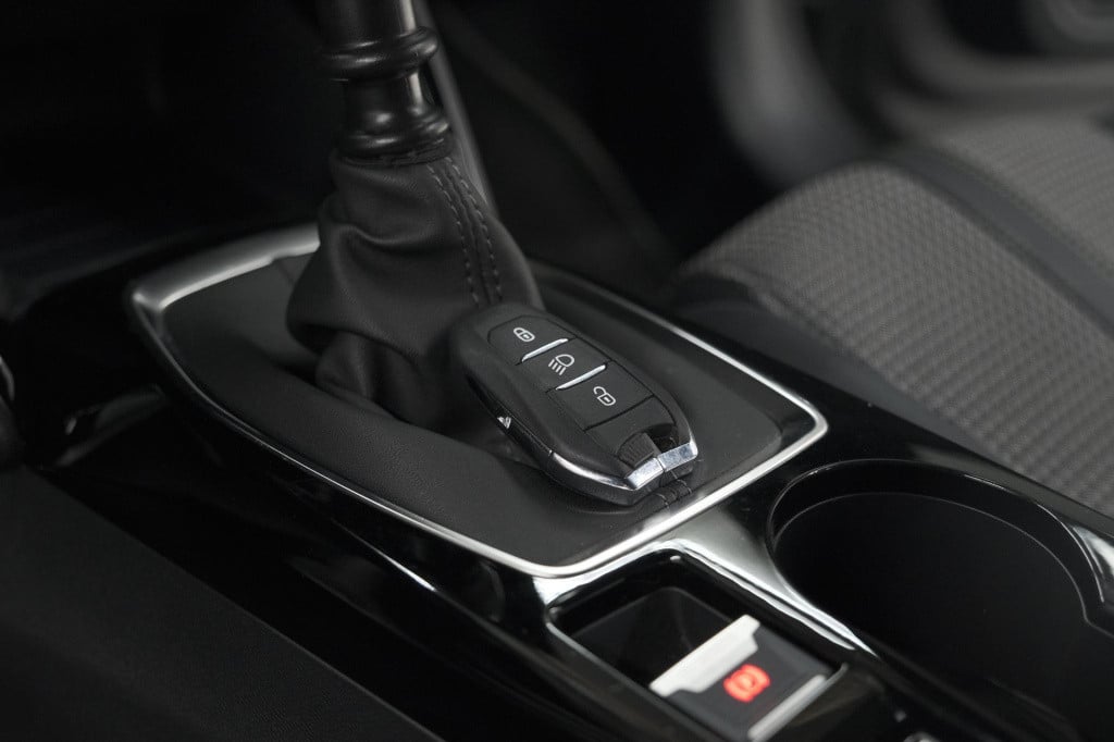 Peugeot 208 puretech 100 gt | camera | adaptieve cruise control | navigatie