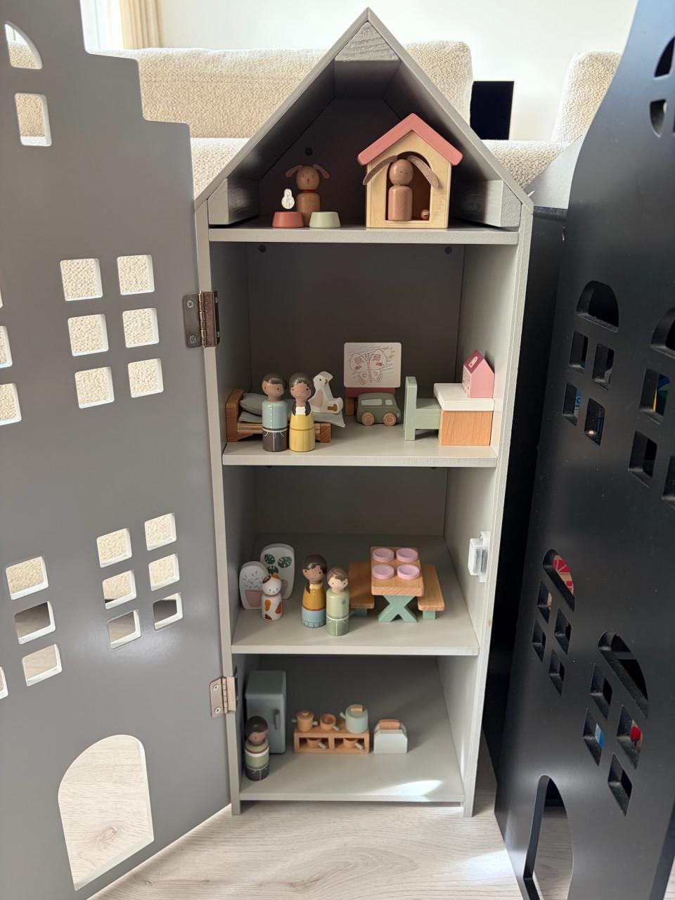 Grachtenpanden HEMA met Little Dutch en HEMA inrichting