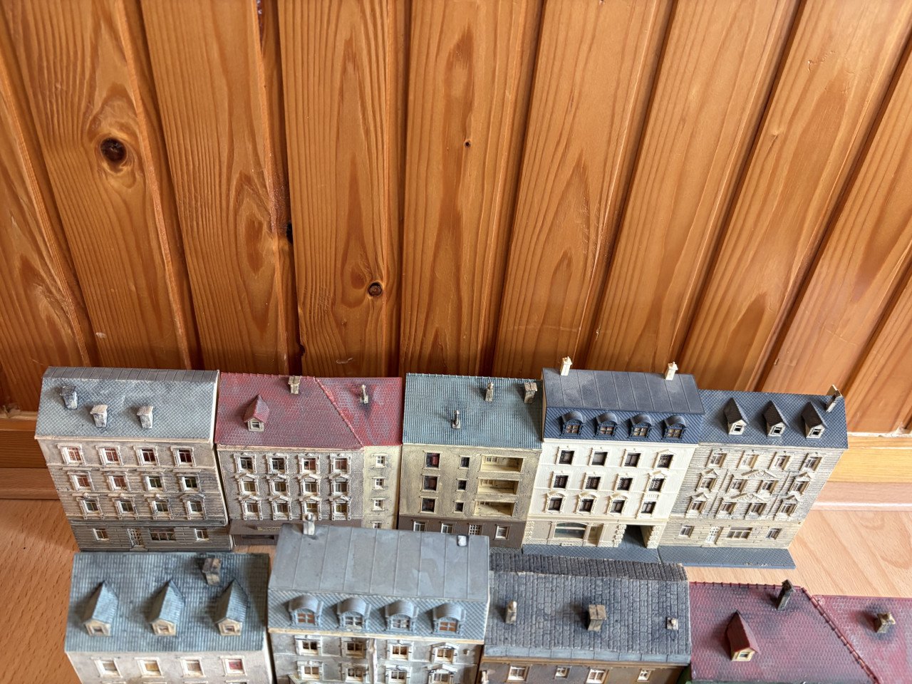 Set huisjes voor de modelspoorbaan