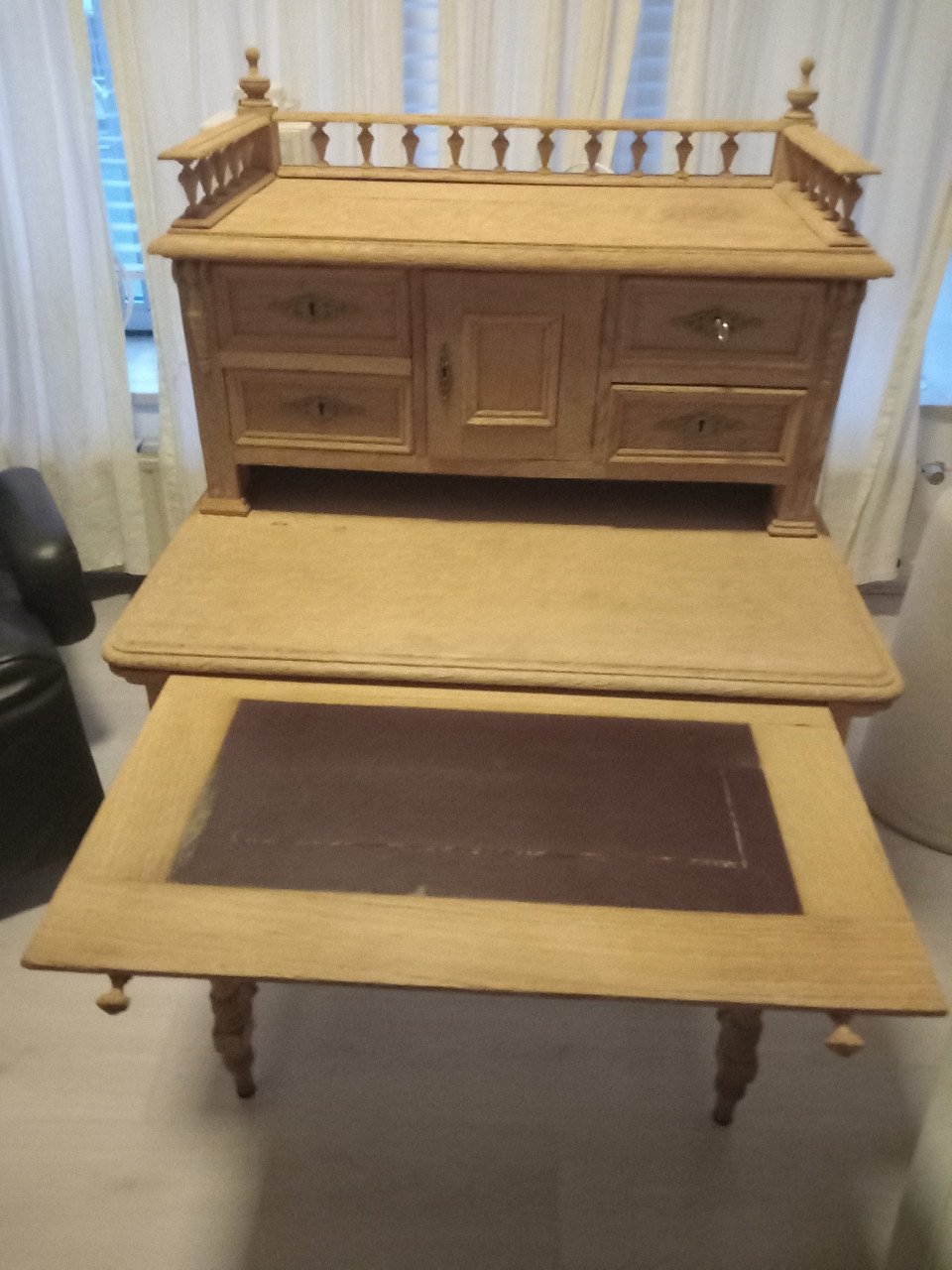 Schrijftafeltje/bureau