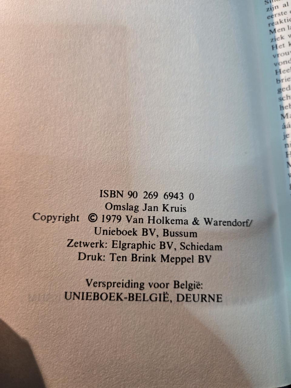 3 boeken van de Nederlandse schrijfster Maria Oomkens,