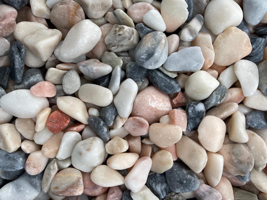 Siergrind, Siersplit, Sierstenen, Zwerfkeien - GRATIS geleverd in heel ZLD
