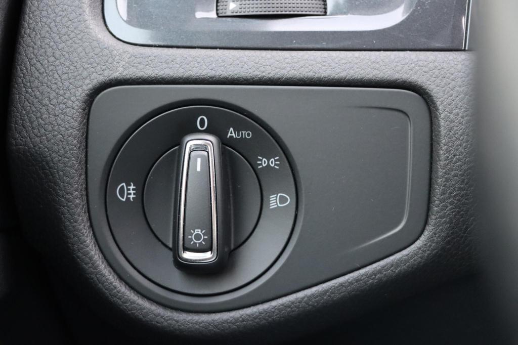 Volkswagen E-golf e-edition | soh 94,3% | navigatie | parkeersensoren | dri