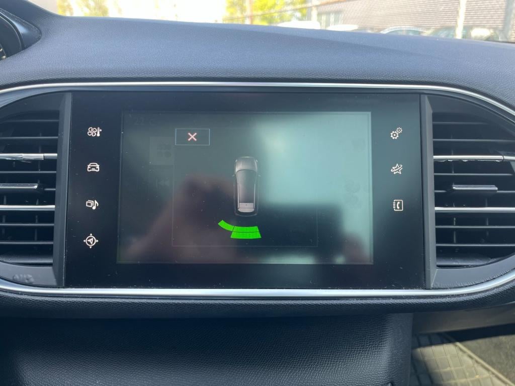 Peugeot 308 sw 1.6 bluehdi blue lease executive | pano | trekhaak