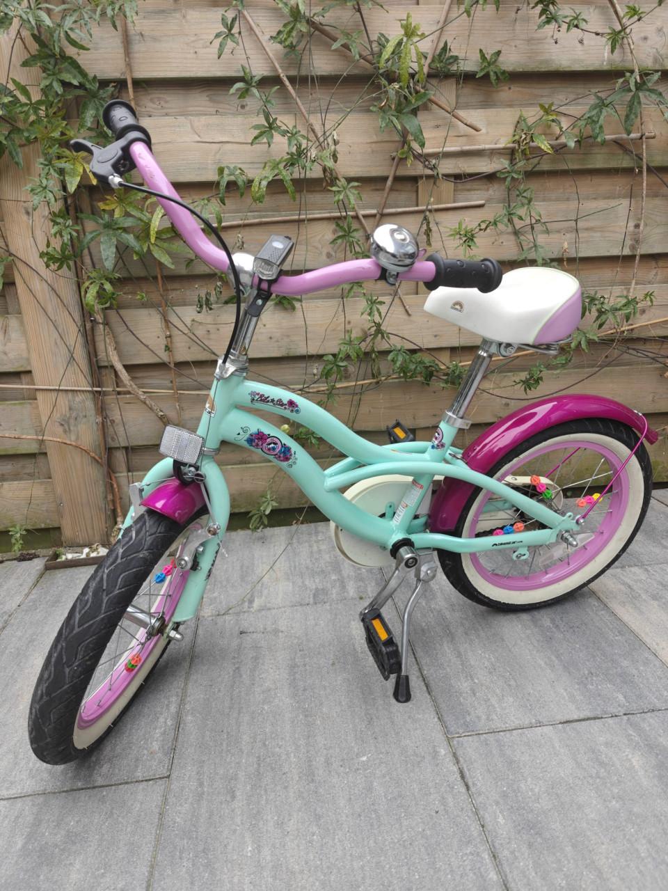 Meisjesfietsje 16 inge