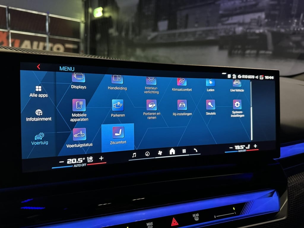 BMW M5 5-serie touring *keramisch*pano*bowers&wilkins*nl*