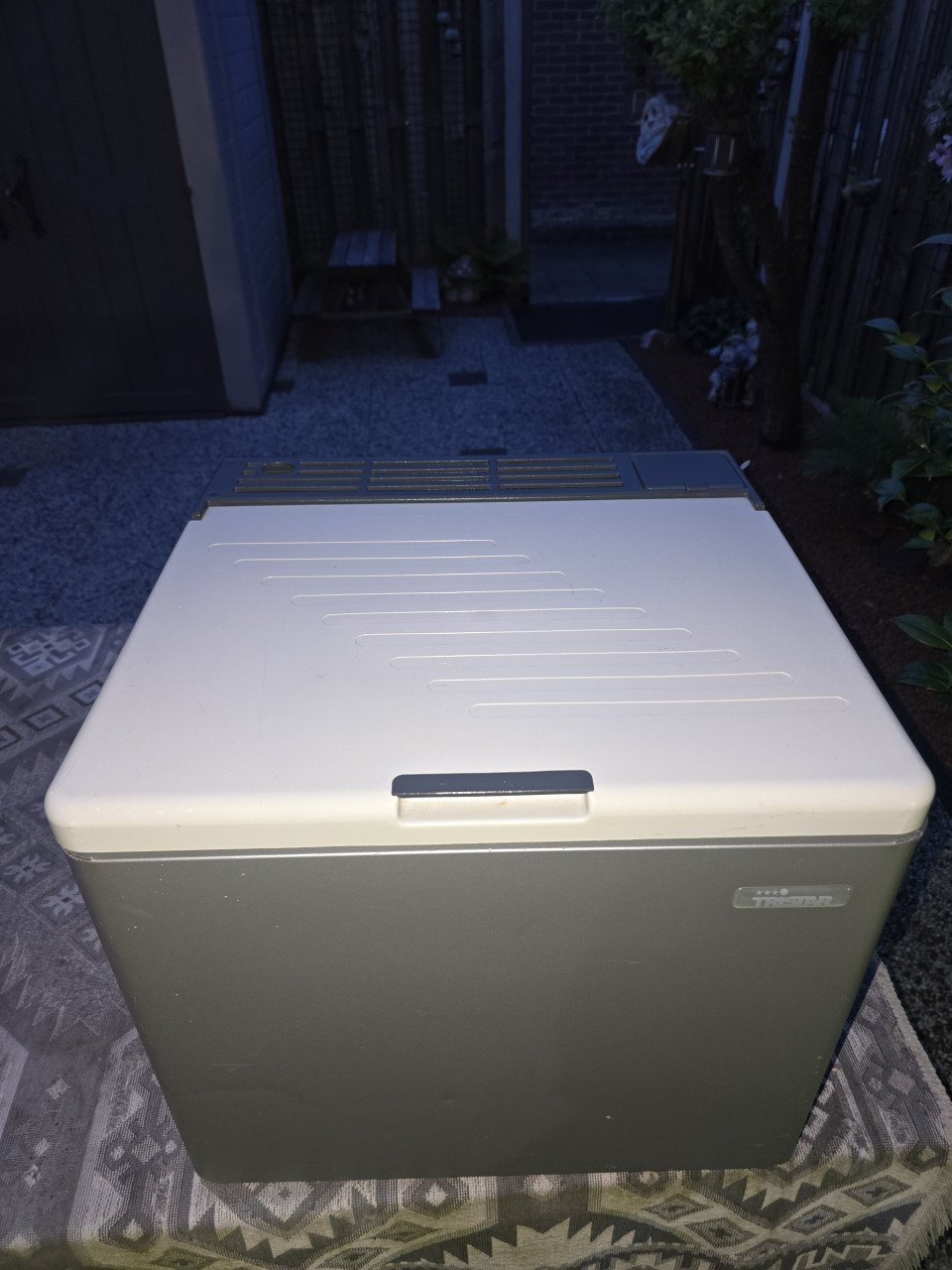 Te koop camping koelkastje