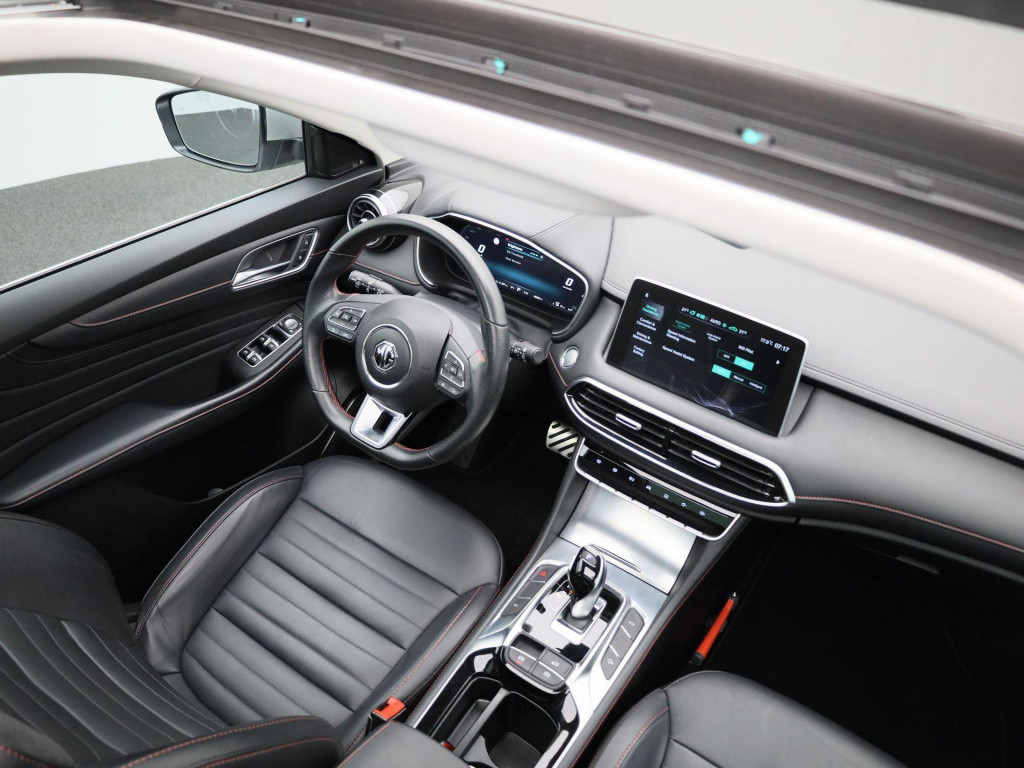 MG Ehs 1.5 tgdi luxury | panoramadak | leder sportstoelen | camera | apple 