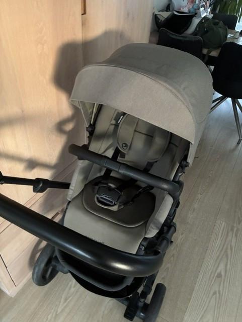 Easywalker Harvey 3 Sage Green buggy / kinderwagen / combiwagen