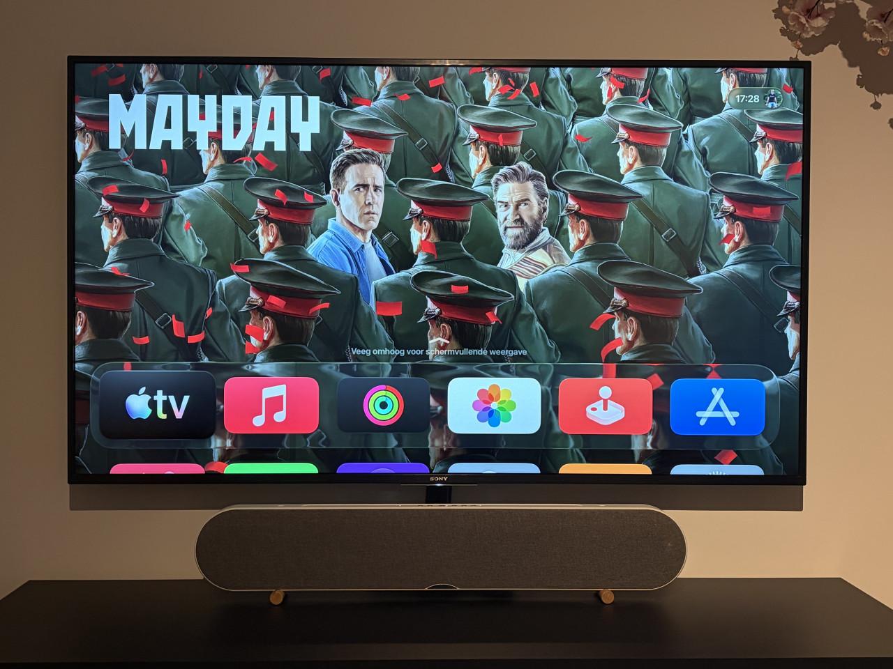 Sony 60 inch LCD TV + Apple TV 4k 64 GB