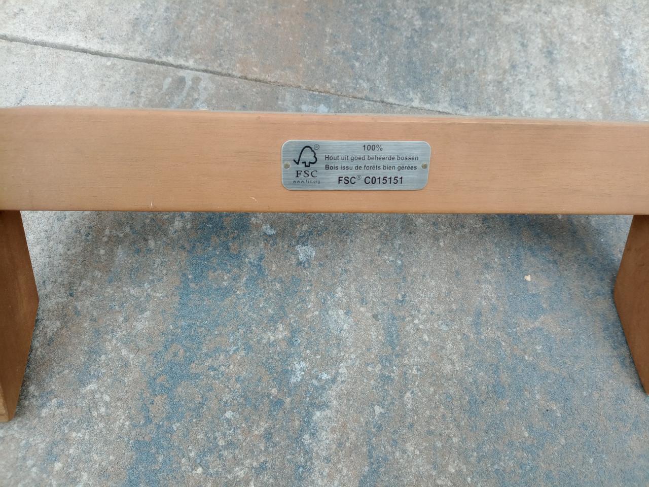 Teakhouten stoeltjes