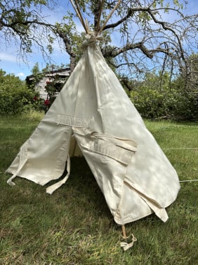 Handgemaakte tipi, katoen dik tentdoek, met raampje