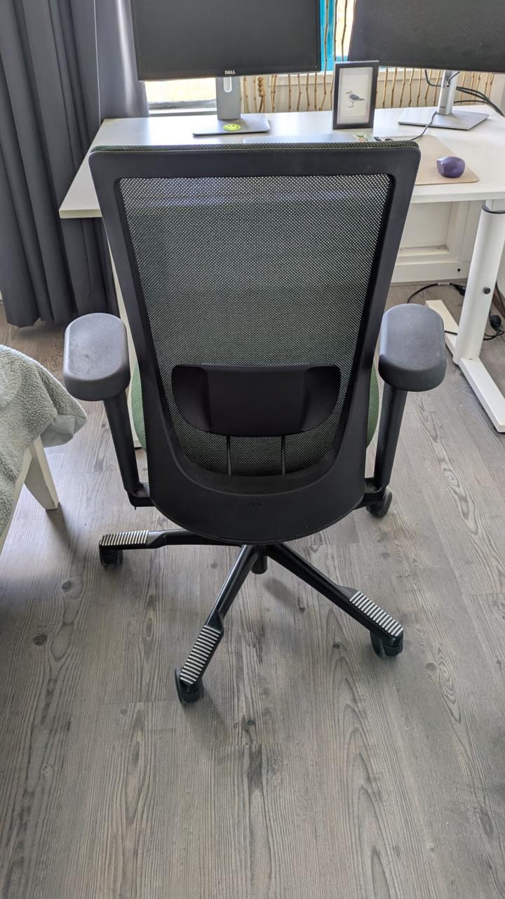 Bureaustoel van kwaliteitsmerk HAG (model Futu)