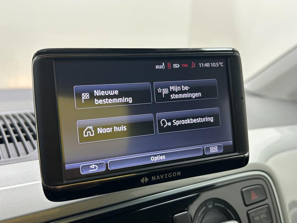 Volkswagen UP! occasion 1.0 high up! bluemotion | grijs | tweedehands volks